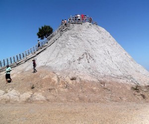 Totumo Volcano. Source: Panoramio.com by Tom Severns